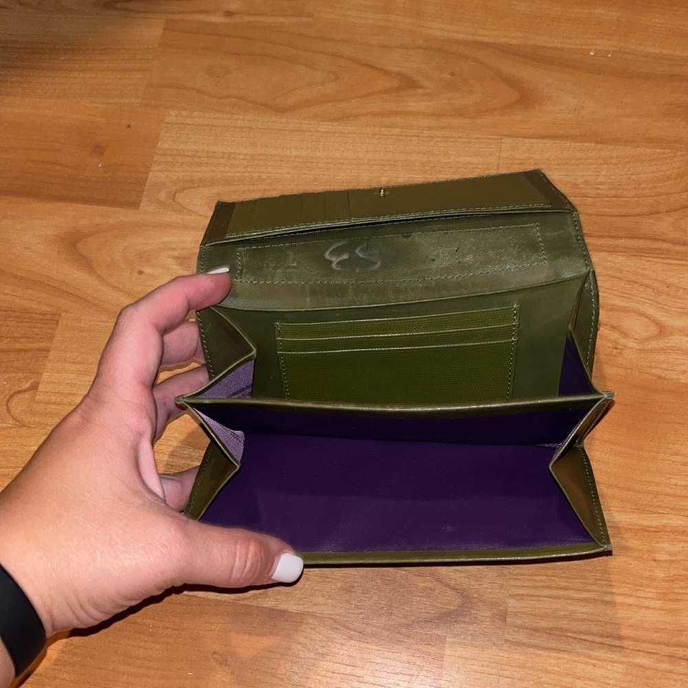 Green Tumi wallet - Picture 4 of 4